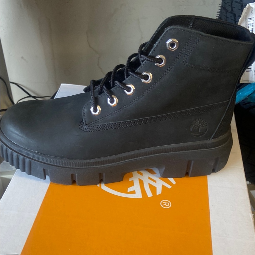 Timberland Women’s Black Leather Boots Sz 10